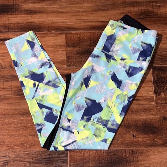 Victoria’s Secret VSX Sport Tight NWOT - Picture 3 of 6